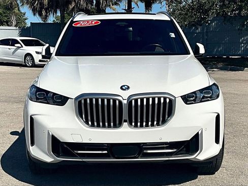 Used 2025 BMW X5 xDrive50e image 10