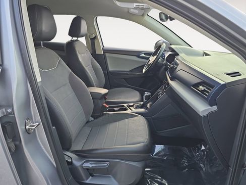 Used 2023 Volkswagen Taos SE image 15