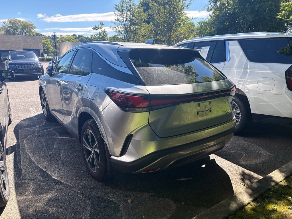 Used 2023 Lexus RX 350 Premium w/ Accessory Package AWD/4WD image 4