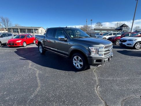 Used 2019 Ford F150 Platinum w/ Equipment Group 701A Luxury image 9