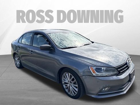 Used 2016 Volkswagen Jetta Sport FWD image 2