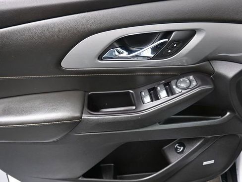 Used 2019 Chevrolet Traverse LT w/ LT Premium Package image 13