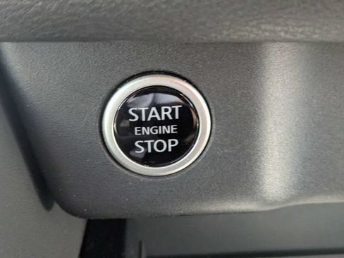 Used 2021 Nissan Rogue SL FWD image 33
