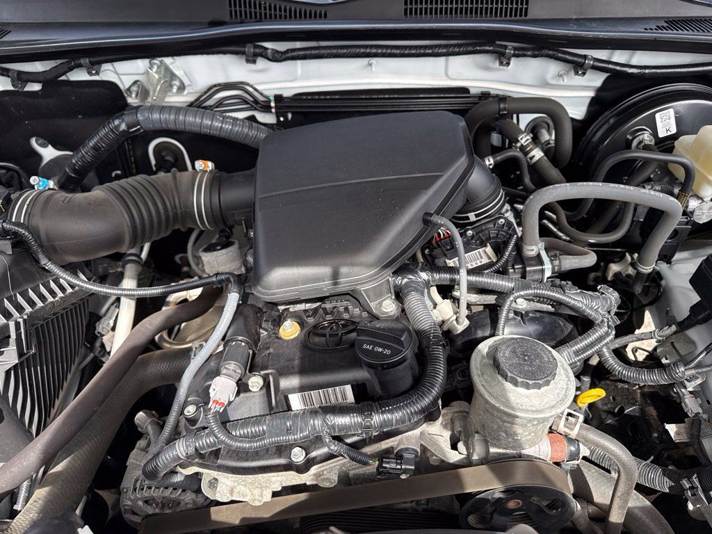 Used 2021 Toyota Tacoma SR RWD image 30