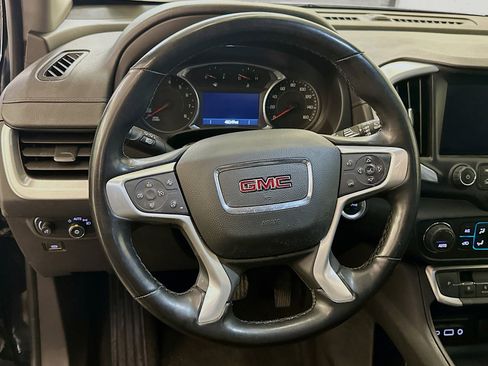 Used 2024 GMC Terrain SLT image 18