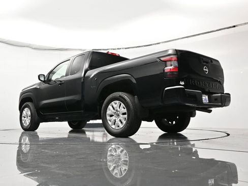 Used 2022 Nissan Frontier SV w/ Technology Package image 42