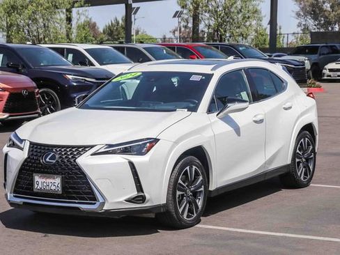 Used 2024 Lexus UX 250h AWD w/ Premium Package image 3