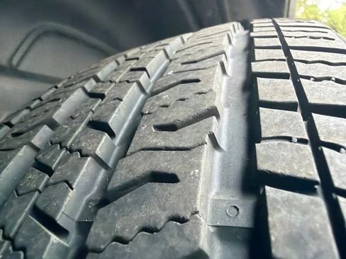 Used 2025 Jeep Wrangler Sport AWD/4WD image 6