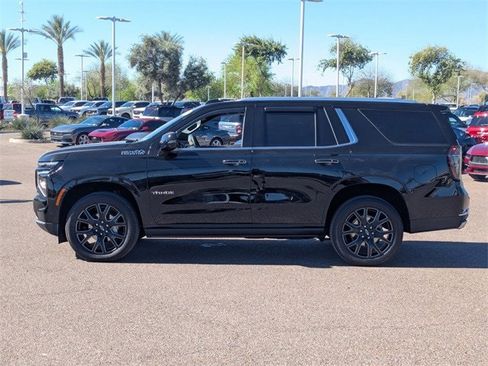 Used 2025 Chevrolet Tahoe High Country image 3