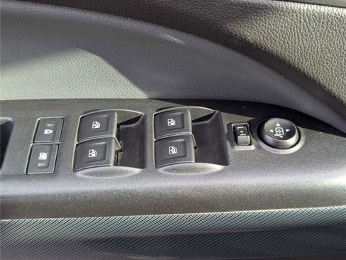 Used 2017 Chevrolet Colorado Z71 image 18