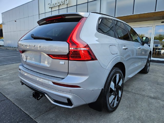 Certified 2024 Volvo XC60 T8 Plus w/ Protection Package Premier AWD/4WD image 5