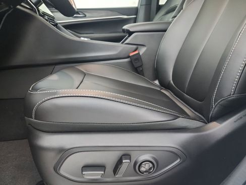 New 2025 Jeep Grand Cherokee L Limited image 4