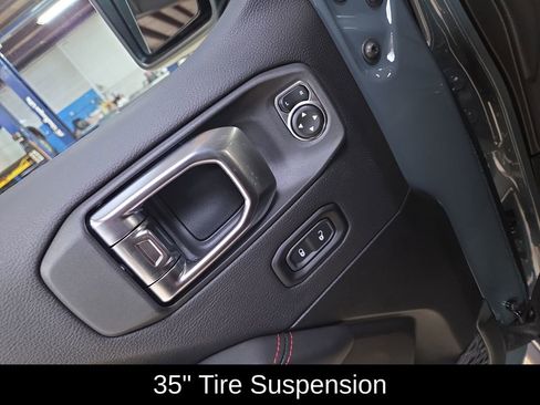 New 2026 Jeep Wrangler Unlimited Rubicon w/ Steel Bumper Group image 12