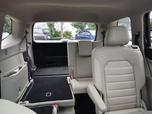 Used 2023 Volkswagen Atlas SEL Premium AWD/4WD image 25