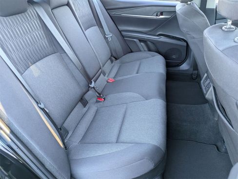 Used 2025 Toyota Camry LE image 28