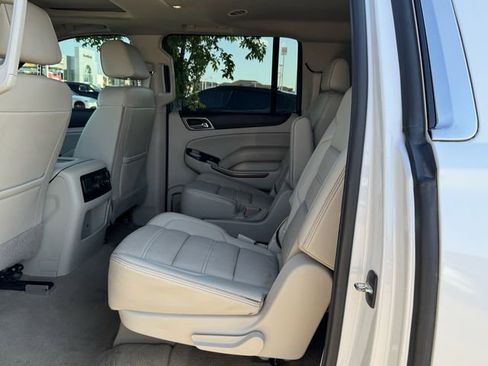 Used 2020 GMC Yukon XL Denali w/ Denali Premium Package image 23