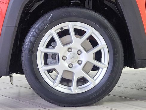 Used 2020 Jeep Renegade Latitude image 9