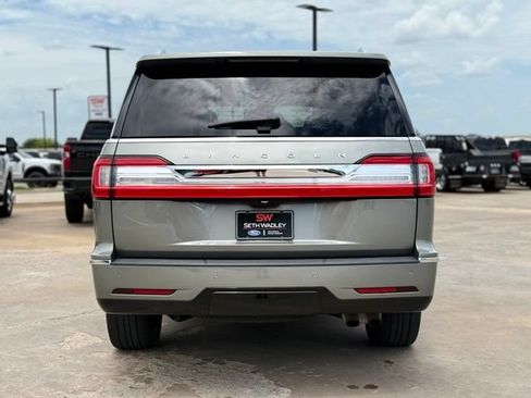 Used 2019 Lincoln Navigator Reserve AWD/4WD image 7