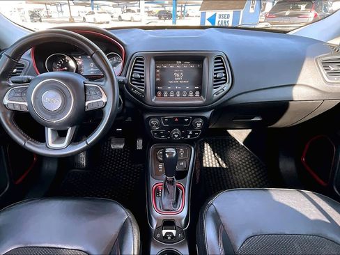 Used 2019 Jeep Compass Trailhawk image 16