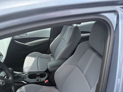 Used 2025 Toyota Corolla SE FWD image 9