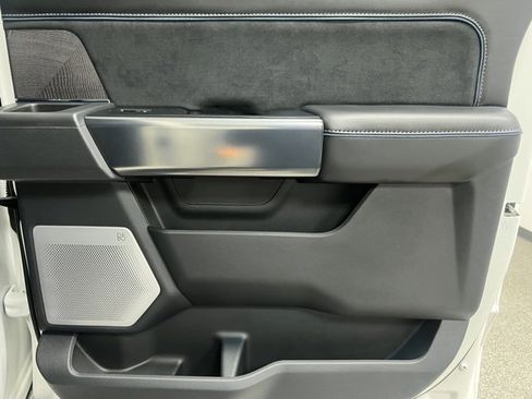 Used 2025 Ford F450 Platinum w/ FX4 Off-Road Package image 51