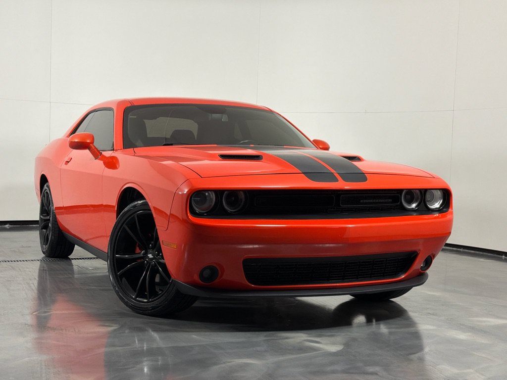 Used 2018 Dodge Challenger SXT w/ Blacktop Package RWD image 2