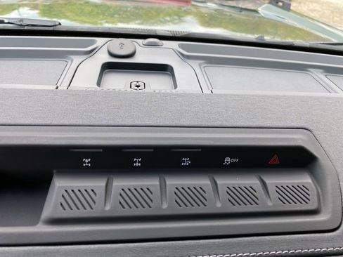 New 2025 Ford Bronco Outer Banks w/ Sasquatch Package image 33