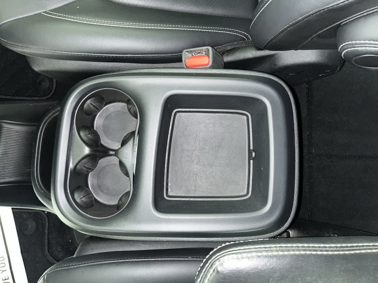 Used 2025 Chrysler Pacifica Select FWD image 23