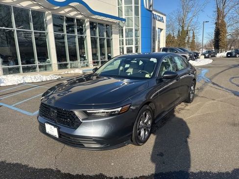 Used 2023 Honda Accord EX image 4