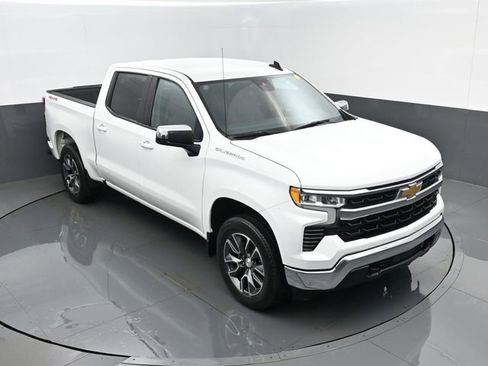 Used 2024 Chevrolet Silverado 1500 LT AWD/4WD image 19