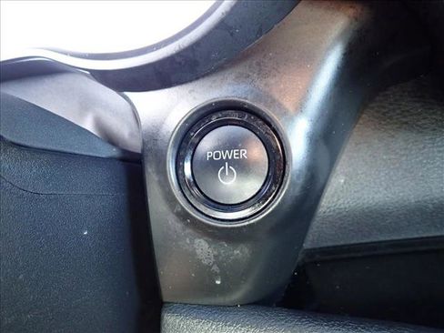 Used 2025 Toyota Sienna XLE Woodland Edition AWD/4WD image 21