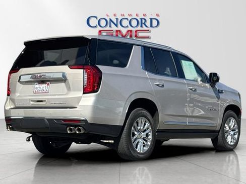 Used 2023 GMC Yukon Denali AWD/4WD image 4