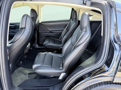 Used 2018 Tesla Model X P100D image 26