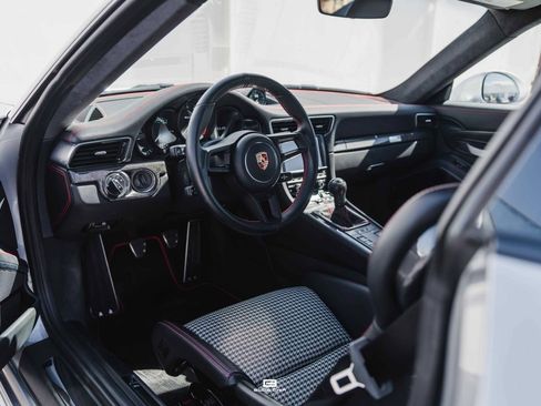 Used 2016 Porsche 911 R RWD image 39
