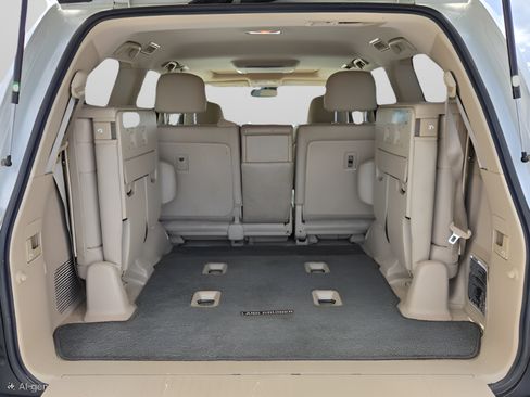 Used 2013 Toyota Land Cruiser AWD/4WD image 12