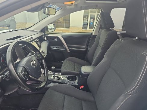 Used 2018 Toyota RAV4 XLE image 13