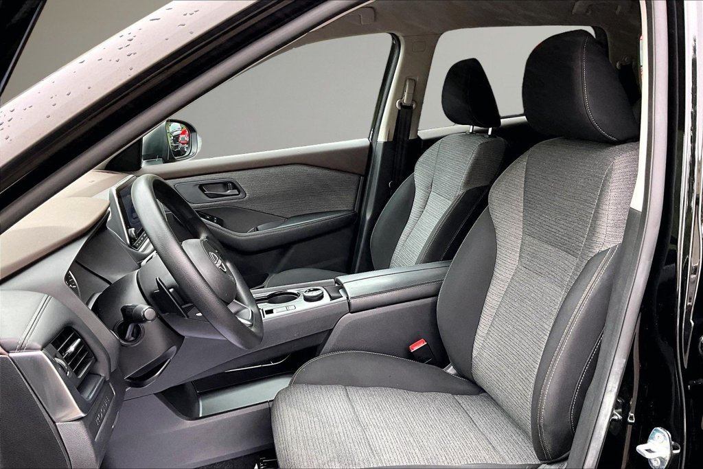 Used 2022 Nissan Rogue S AWD/4WD image 21