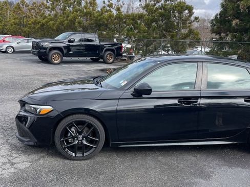 Certified 2024 Honda Civic Sport image 3