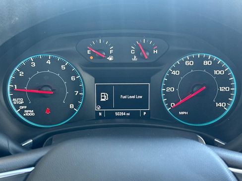 Used 2022 Chevrolet Equinox LS FWD image 24