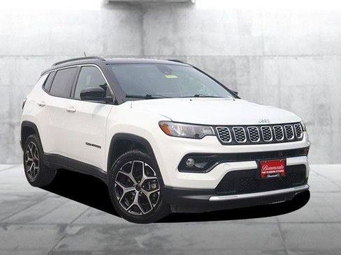 Used 2025 Jeep Compass Limited AWD/4WD image 2