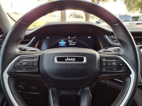 Used 2022 Jeep Grand Cherokee Limited RWD image 25