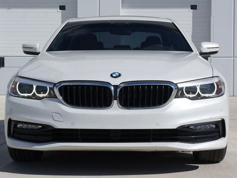 Used 2018 BMW 530i image 4