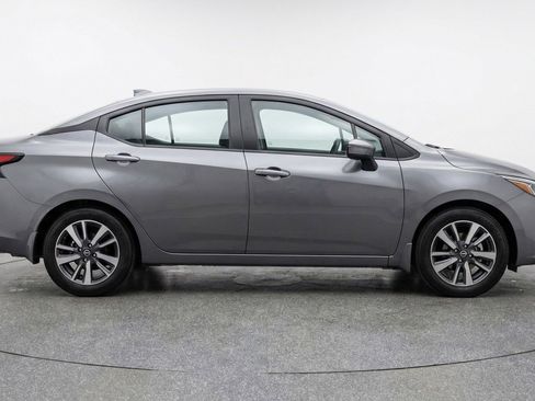 Used 2025 Nissan Versa SV image 11