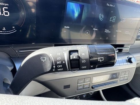 Used 2024 Hyundai Kona SEL image 31