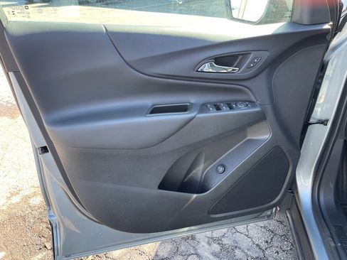 Used 2023 Chevrolet Equinox LT image 22