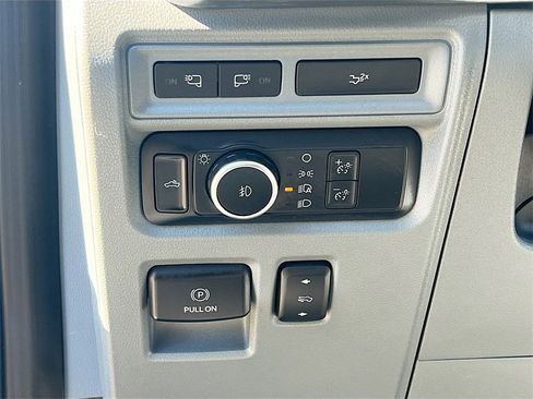 Used 2022 Ford F150 Lariat w/ Equipment Group 502A High image 10