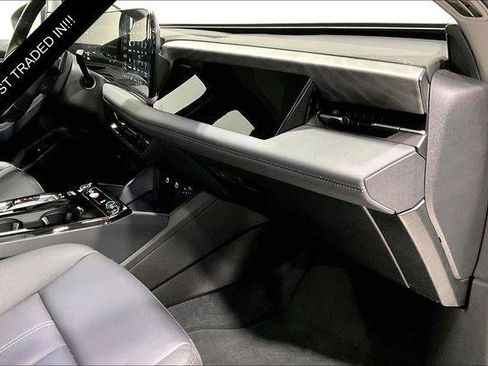 Certified 2025 Audi A6 e-tron Premium w/ Ultra Package AWD/4WD image 9