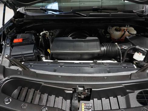 Certified 2025 Chevrolet Suburban LS image 20