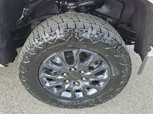 New 2025 Toyota Tacoma SR5 image 15