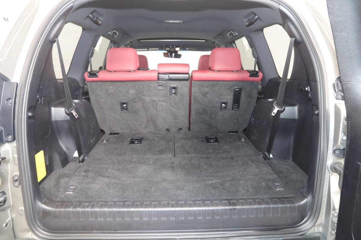Used 2021 Lexus GX 460 w/ Accessory Package AWD/4WD image 47